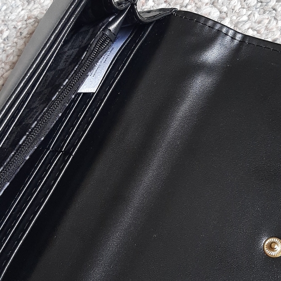 New London Fog Collection Wallet - Picture 13 of 15